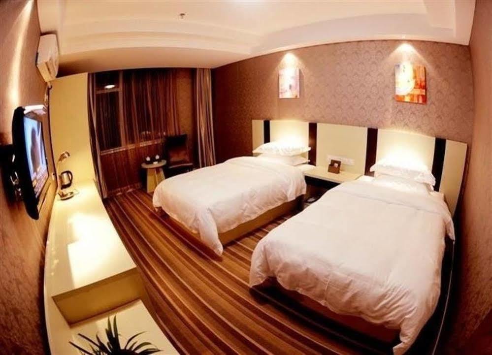 Ronghe Holiday Hotel Shiyan  Экстерьер фото