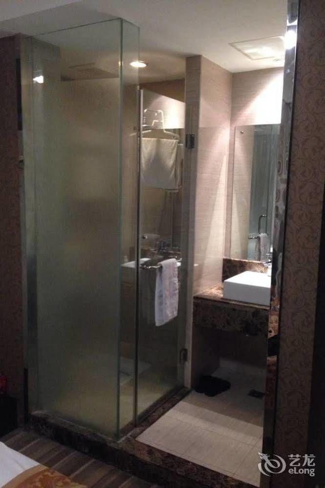 Ronghe Holiday Hotel Shiyan  Экстерьер фото