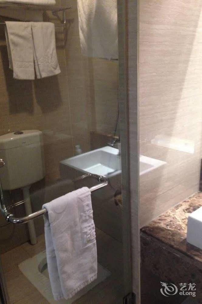 Ronghe Holiday Hotel Shiyan  Экстерьер фото